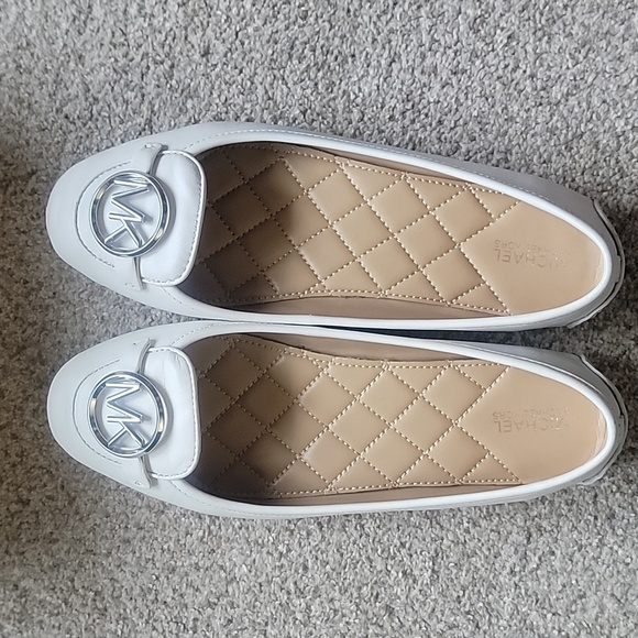 Michael Kors Lillie Leather Slip On Optic White Sz 8M - Picture 3 of 8